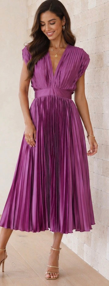 Genevieve | Timeless Pleated Midi Dress