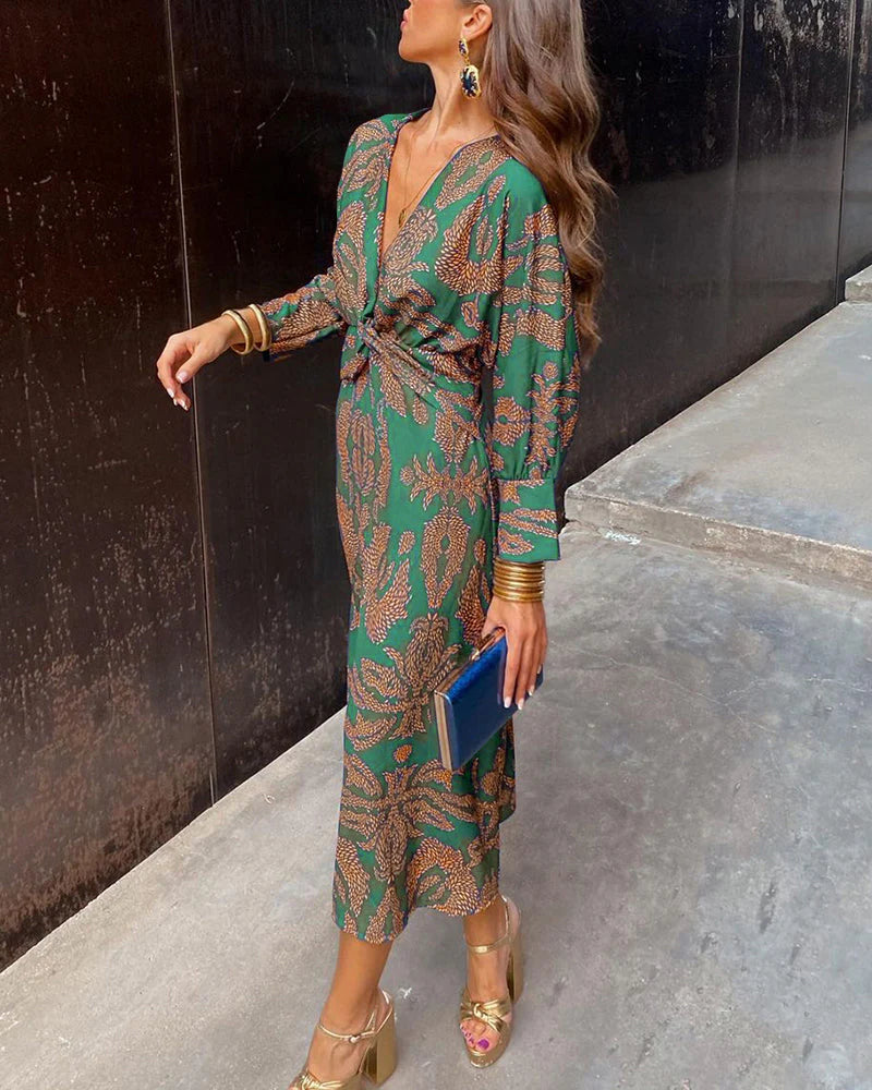 Harper | Elegant dress with long sleeves and floral print
