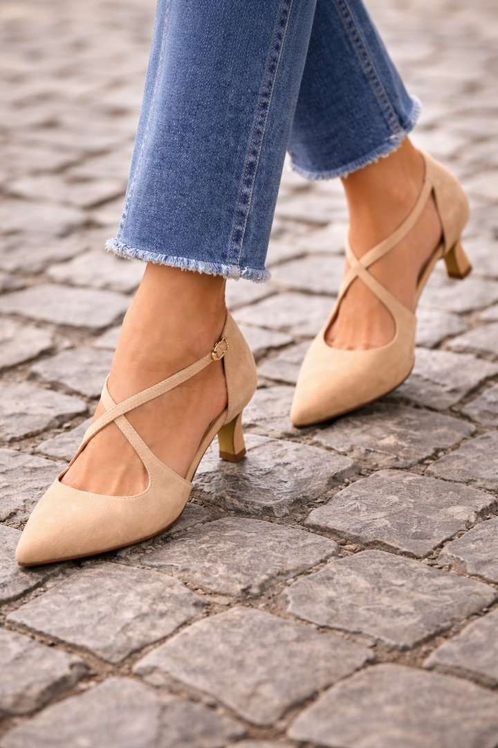 Valeska – Pointed Cross-Strap Pumps