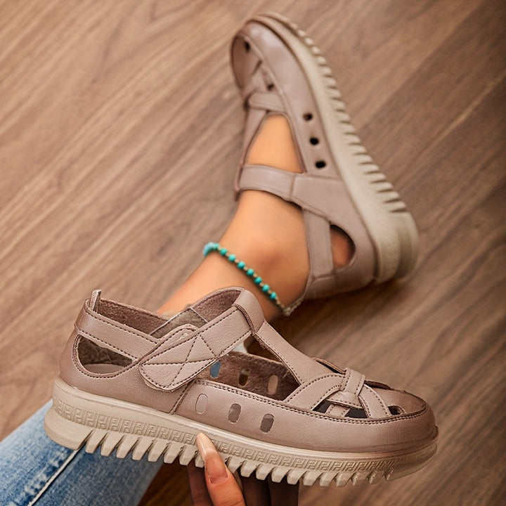 Mara | Comfortable sandals with a sturdy sole