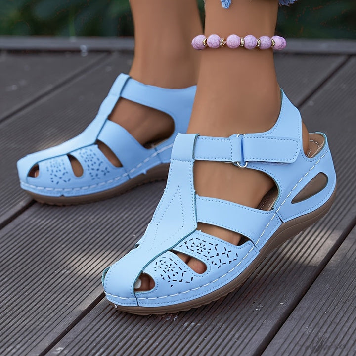 Liva | Lightweight, comfortable sandals for warm days