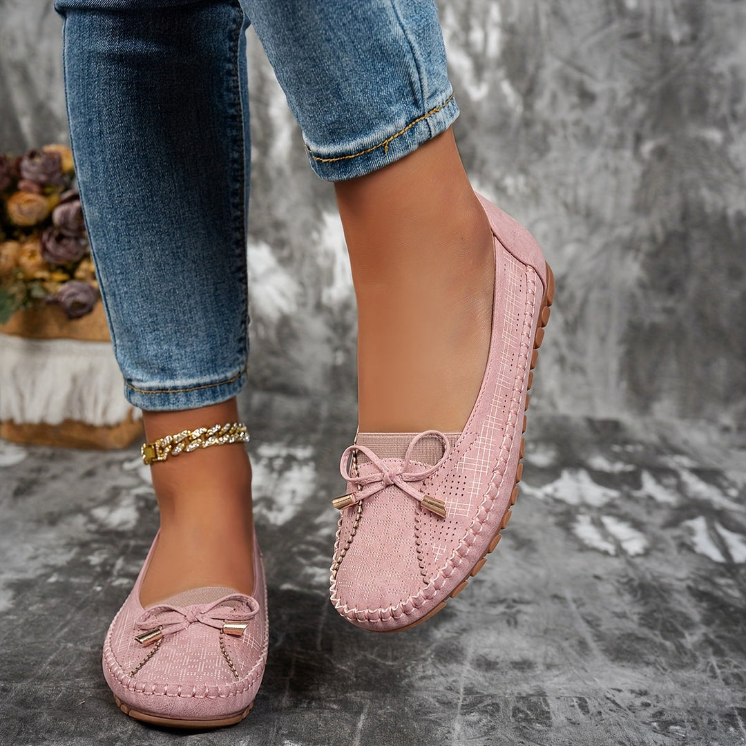 Sabine | Soft, comfortable loafers with a delicate bow