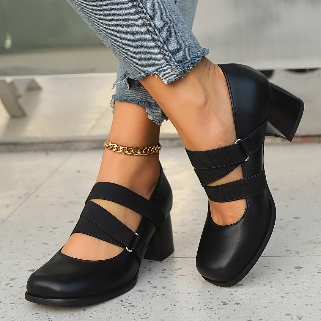 Vivien - Everybody wear Strap Heels