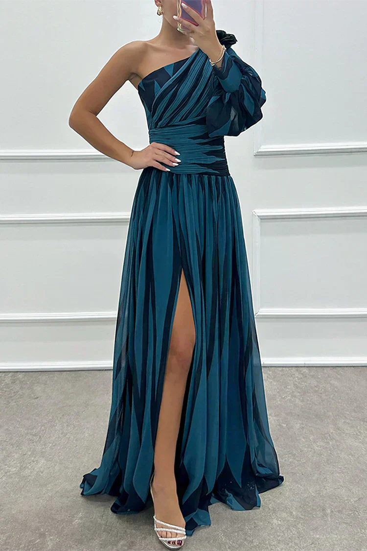 Leah | Elegant Striped Maxi Dress with One Shoulder