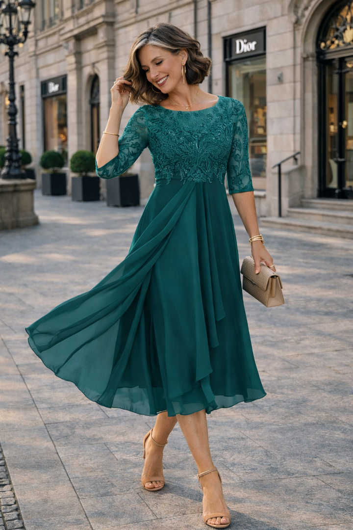 Lea | Elegant Midi Dress in Lace