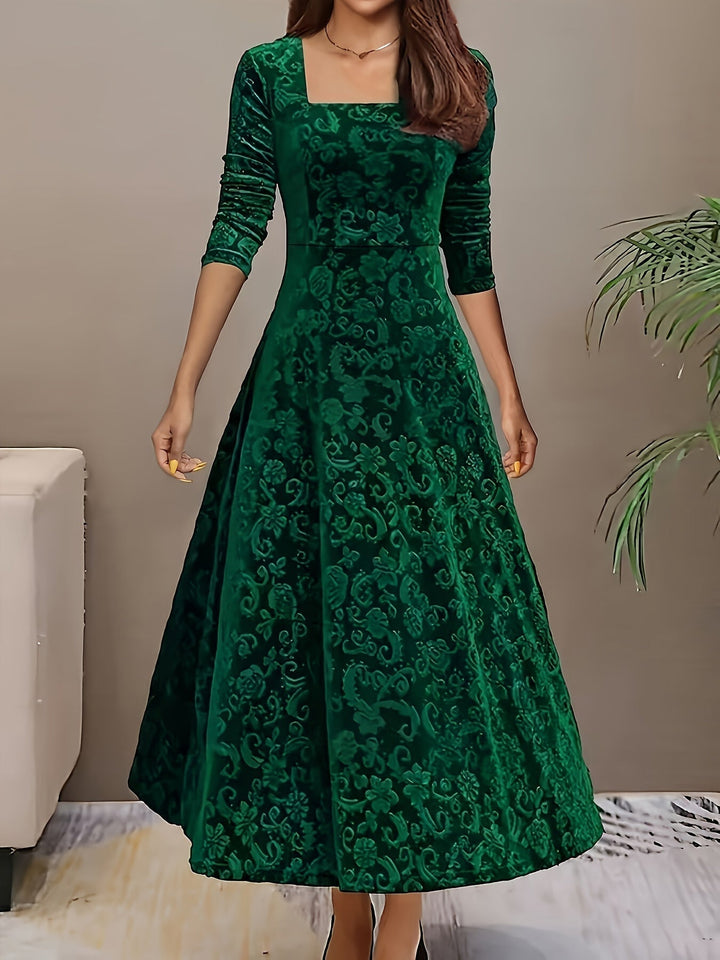 Nicola | Elegant Velvet Dress