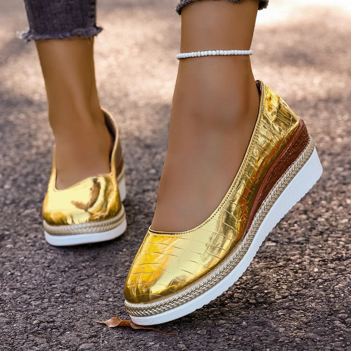 Lumea | Pointed Wedge Sandals