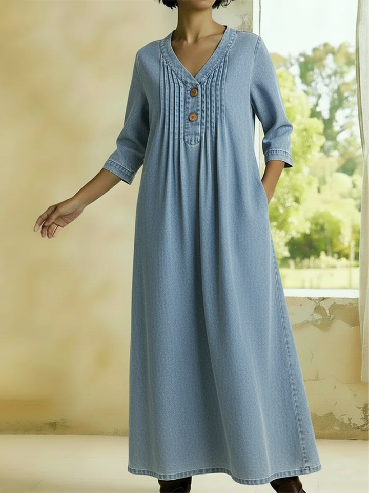 Hanne | Dress with V-neck and buttons