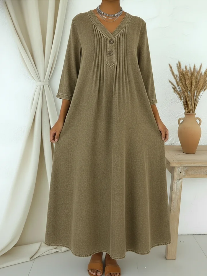 Hanne | Dress with V-neck and buttons