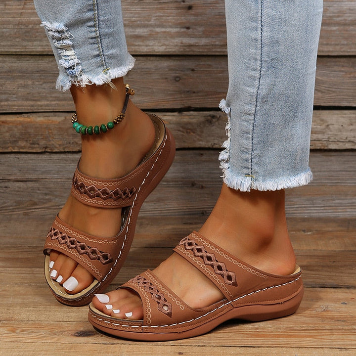 Monta | Padded orthopedic sandals