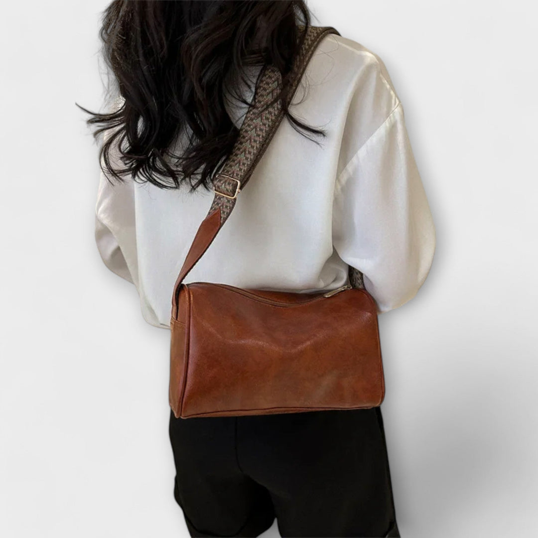 Maddivale | Vintage Crossbody Bag