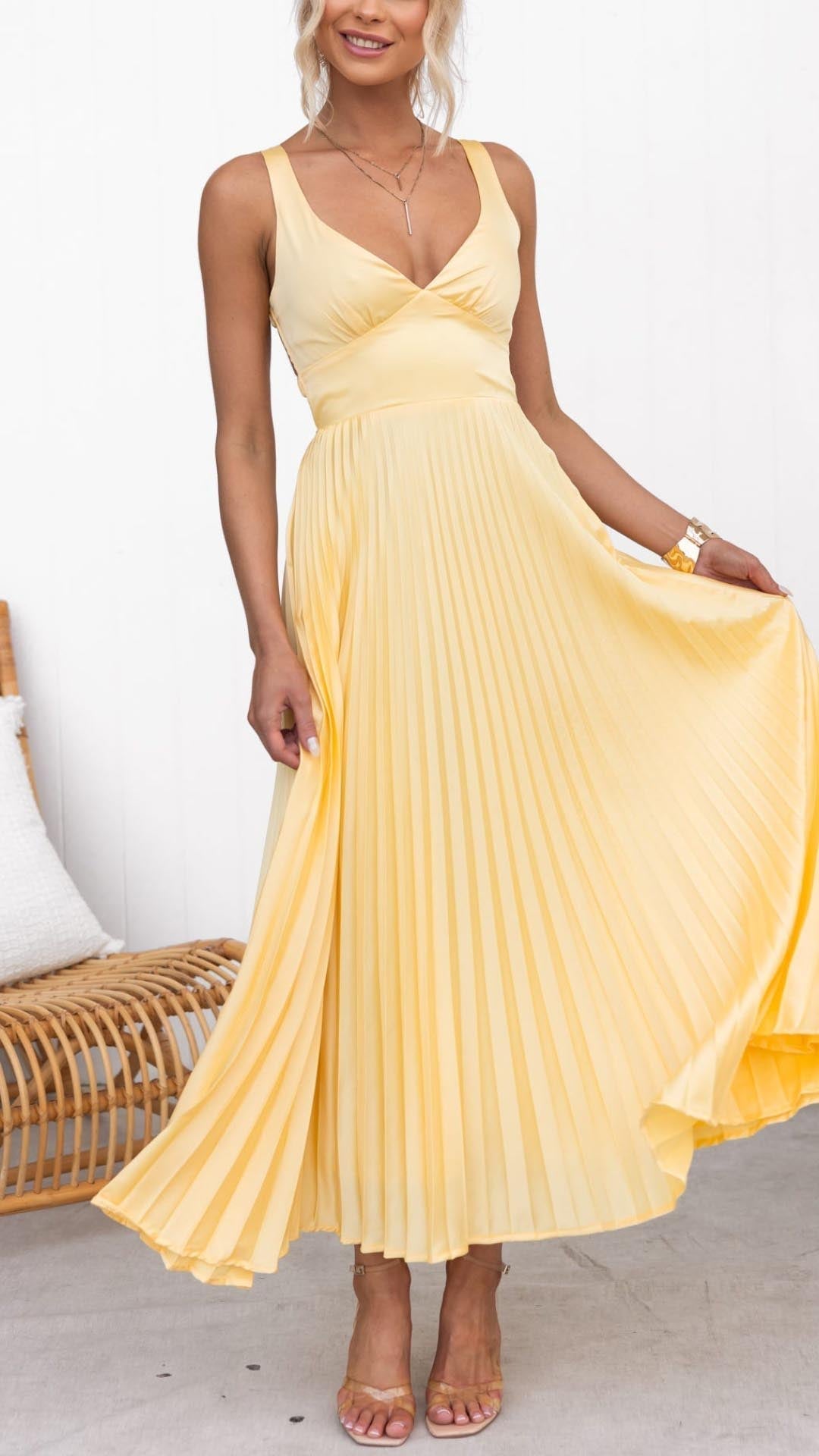 Quinn | Pleated V-Neck Maxi Dress