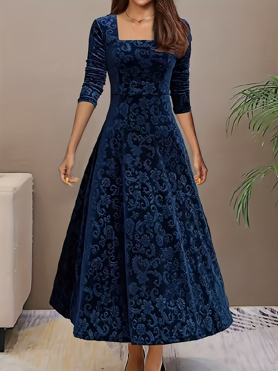 Nicola | Elegant Velvet Dress