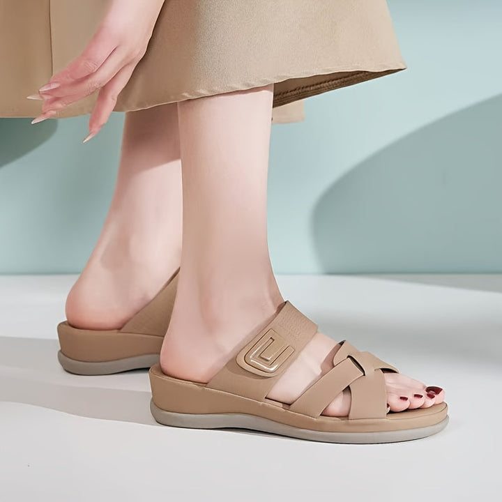 Iris | Comfortable summer slip-ons with a modern design