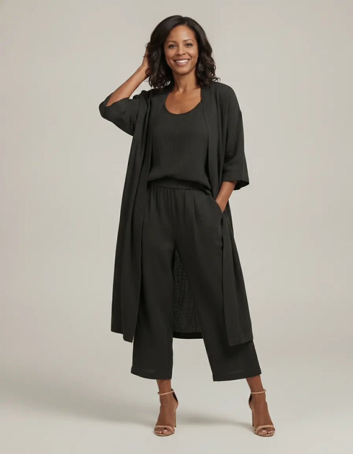 The Audrey Set: Where relaxed comfort meets sophisticated, everyday style. — Black