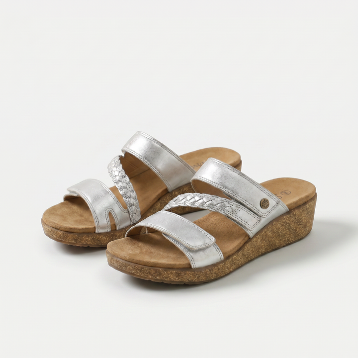 Carrie | Fresh elegance in stylish blue