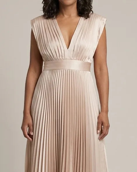 Genevieve | Timeless Pleated Midi Dress — Champagne
