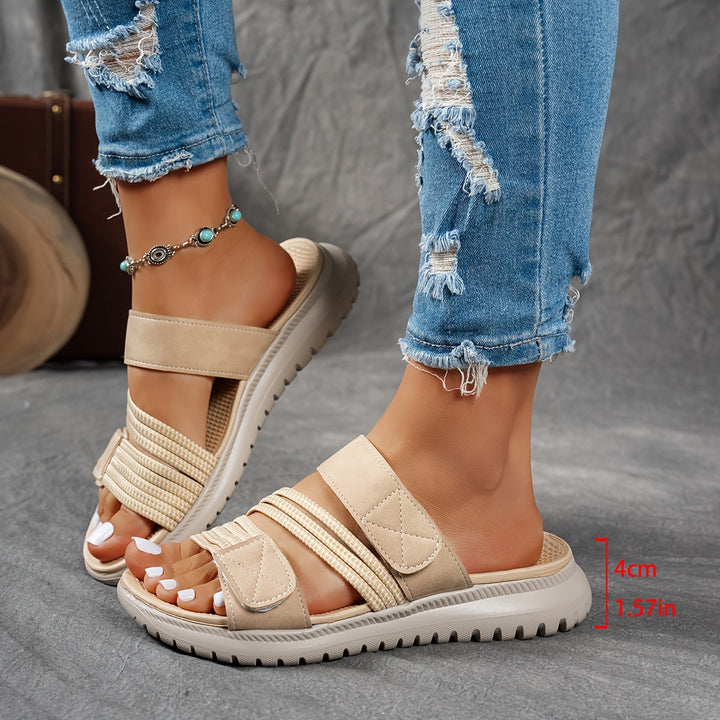 Cleo | Sporty, comfortable sandal with a platform sole