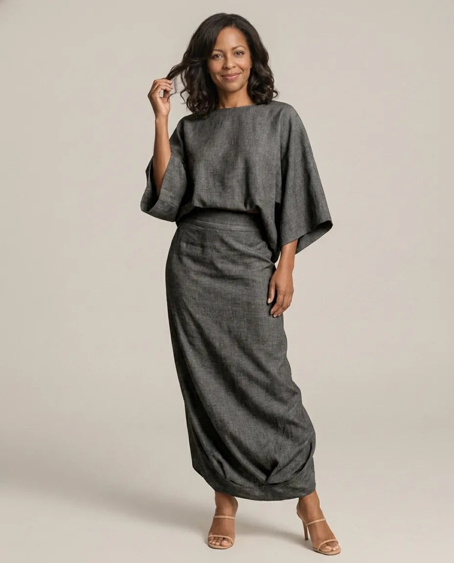 Discover the beautiful harmony of relaxed comfort and sophisticated style in our Amelia set. — Dark Gray