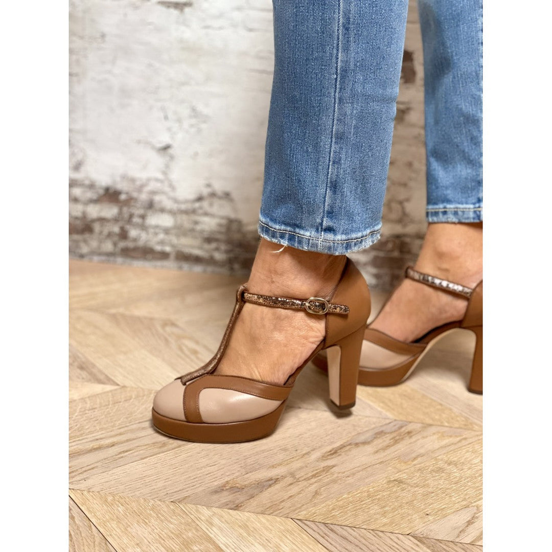 Gisela – T-Strap Heels