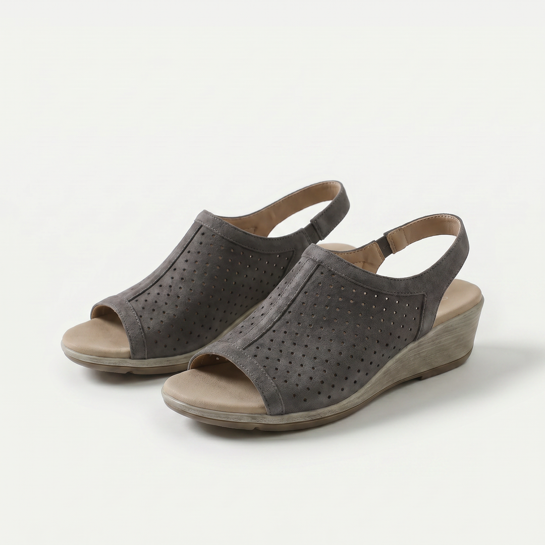 Hazel | Shimmering elegance in metallic platinum