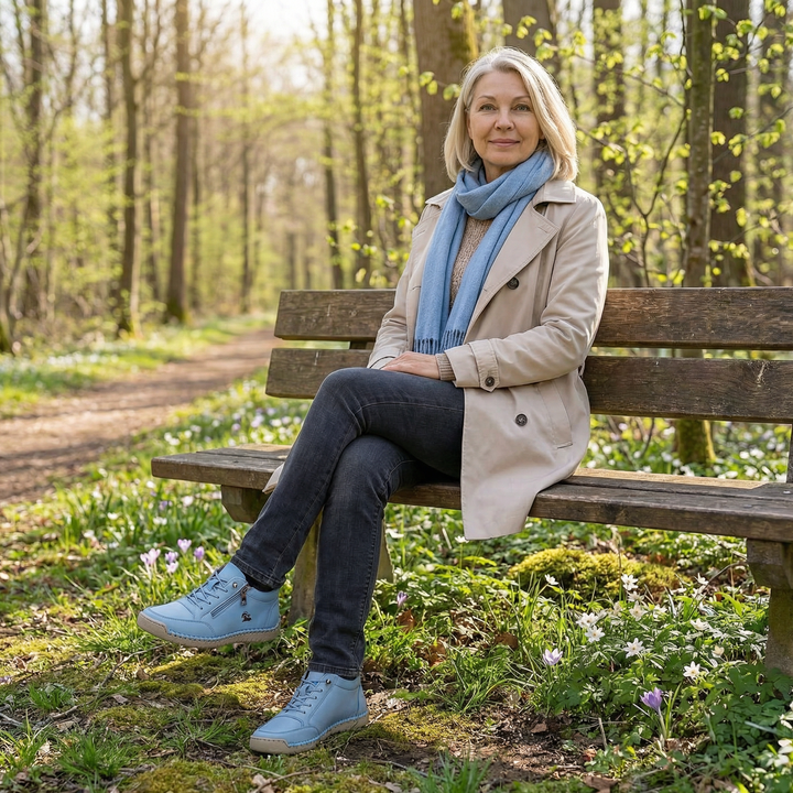Mila | Comfortable Ergo Sneakers with a Zip