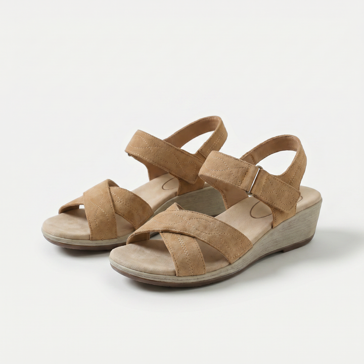 Holly | Warm elegance in a soft taupe