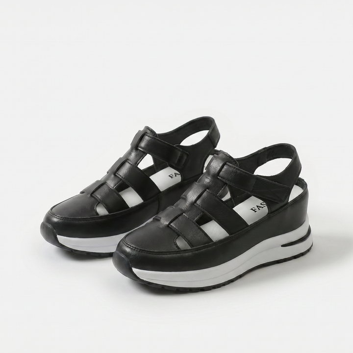 Lone | Sandals that are perfectly comfortable
