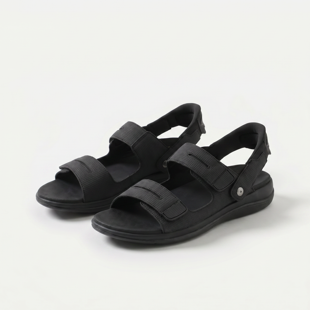Luna | The lightweight, comfortable sandal for active summer days