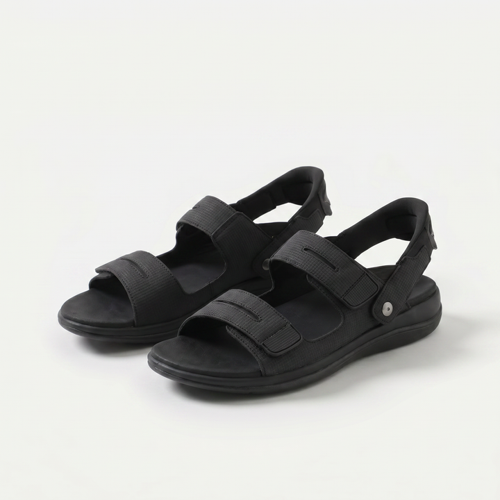 Luna | The lightweight, comfortable sandal for active summer days