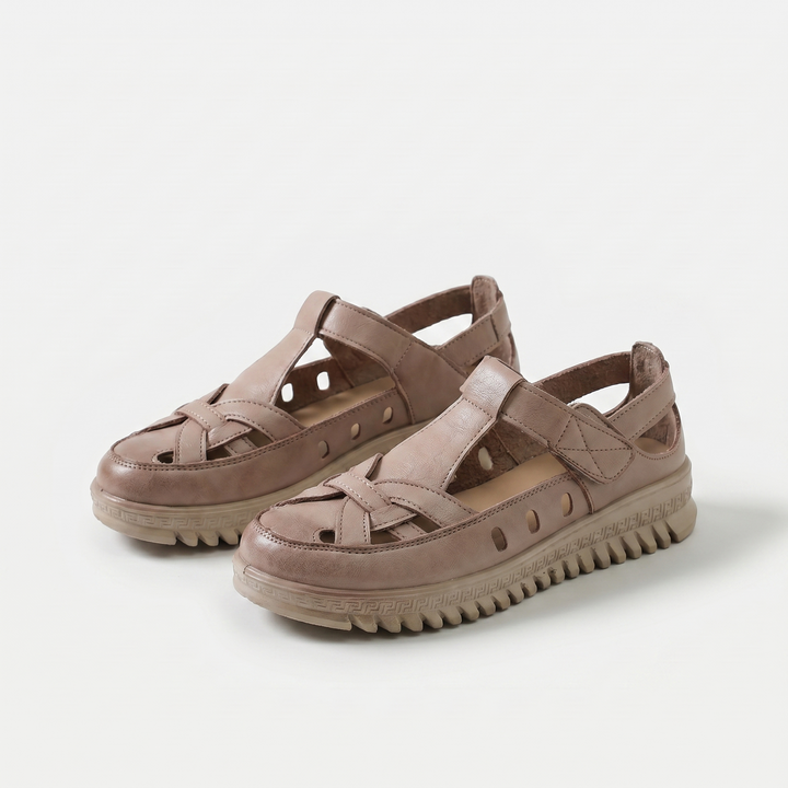 Mara | Comfortable sandals with a sturdy sole