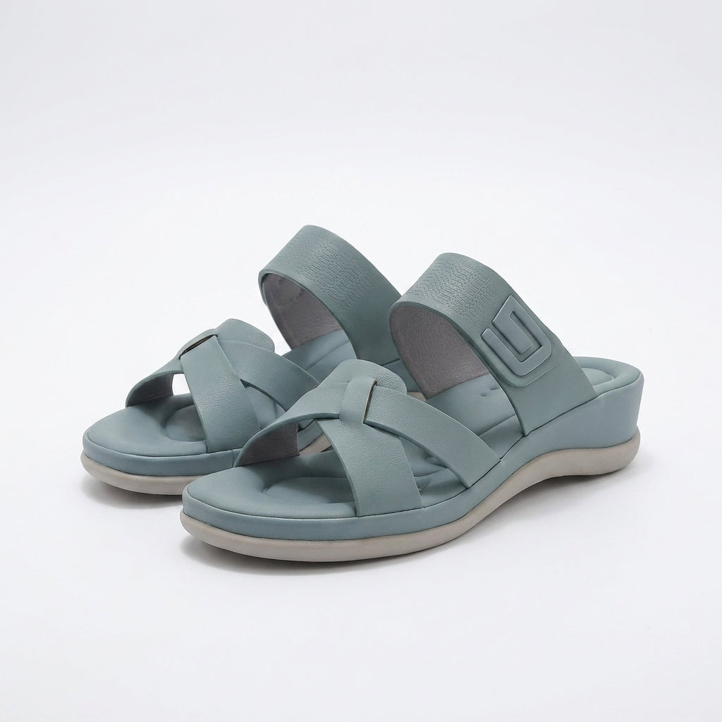 Iris | Comfortable summer slip-ons with a modern design