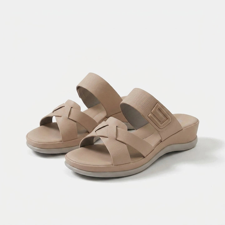 Iris | Comfortable summer slip-ons with a modern design