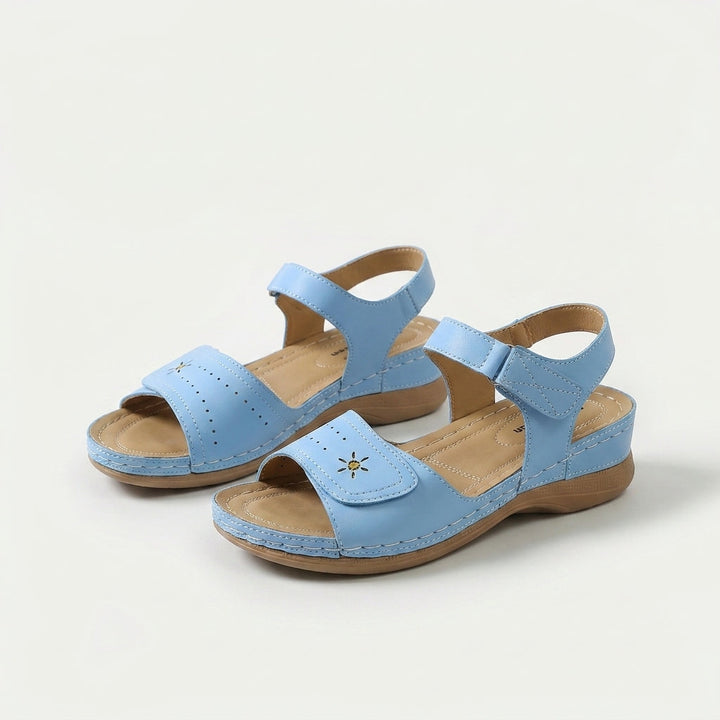 Liana | Lightweight summer sandal with a Velcro strap