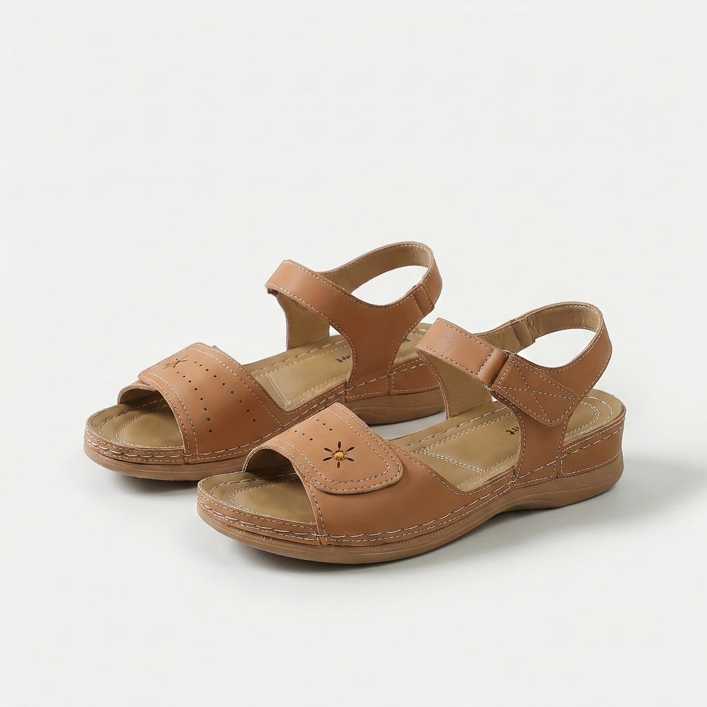 Liana | Lightweight summer sandal with a Velcro strap