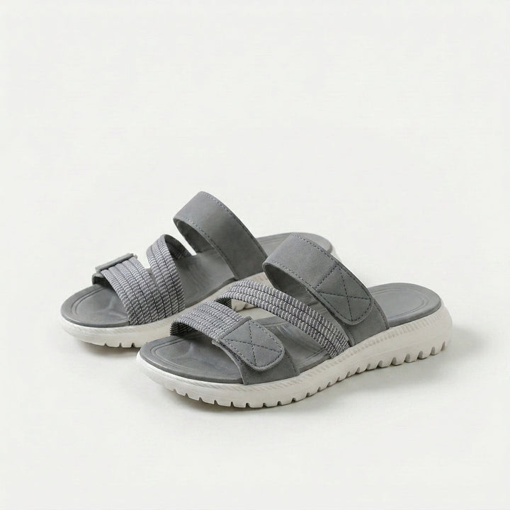 Cleo | Sporty, comfortable sandal with a platform sole