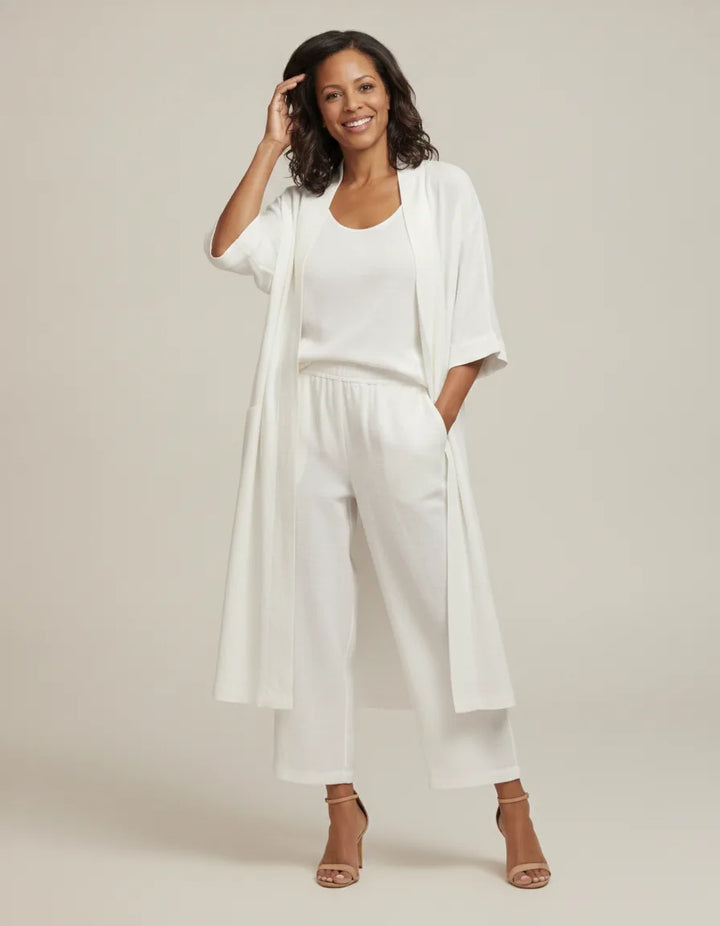 The Audrey Set: Where relaxed comfort meets sophisticated, everyday style. — White